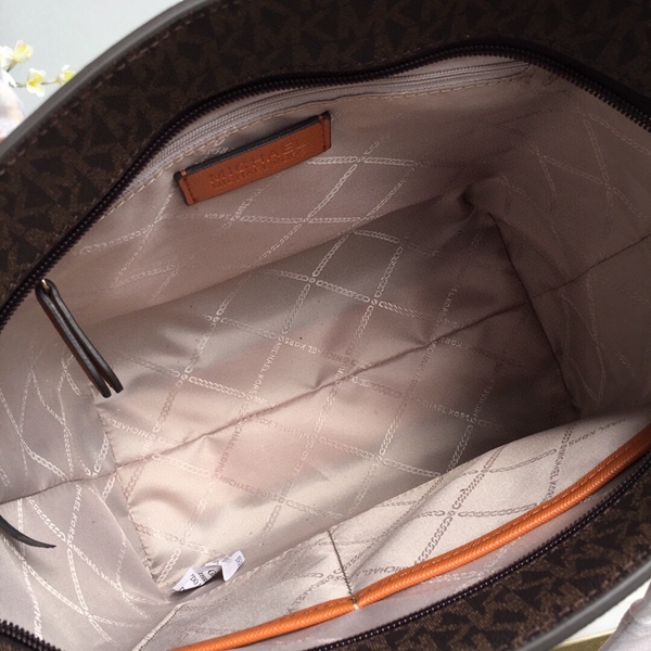 マイケルコースバッグ全体デザイン